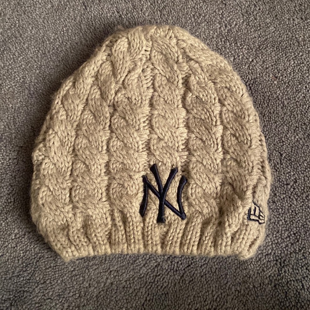 MLB • Yankee beanie